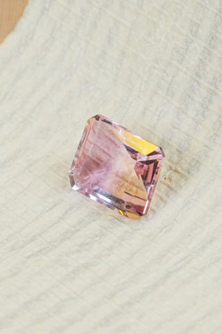 Light-Coded Ametrine - 6.82 Ct