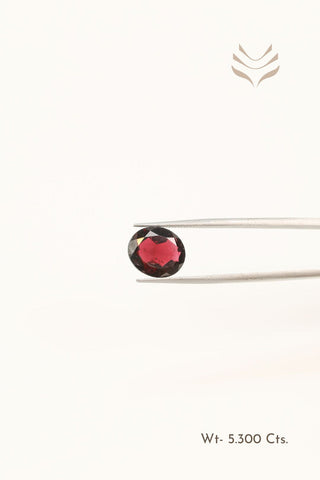 Light-Coded Garnet - 5.30 Ct