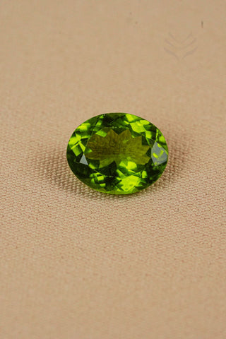 Light-Coded Peridot - 3.84 Ct