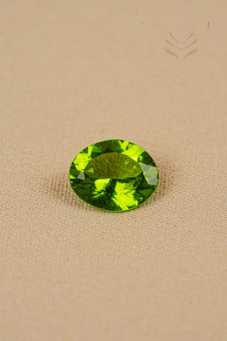 Light-Coded Peridot - 3.85 Ct